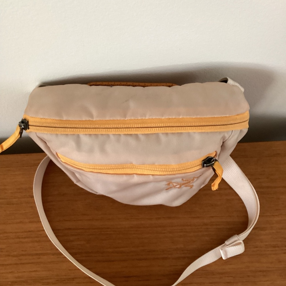 Arc'teryx Mantis 1 Waist Pack in Sunlust Fanny Belt Bag Crossbody Hip Pouch pink - Picture 3 of 7